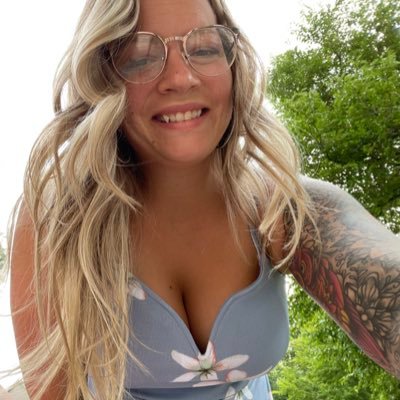 I’m a small business owner and a hobbyist streamer with @RegimentGG I play video and board games and love the outdoors. fun sized 420 friendly 💜 $EmilySweetsx