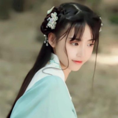 hszt_0803's profile picture. 