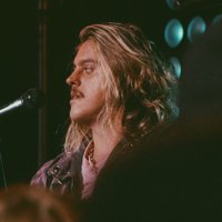 lari :) (@thomasonlymeu) 's Twitter Profile