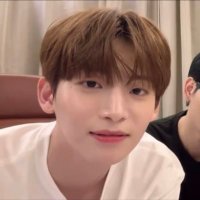 채빈 (@chx_xbin) 's Twitter Profile