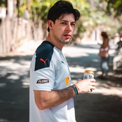 Quiteño.
Nunca le hago ascos a la última copa ni al próximo bar.
VLLC.
LDU🇦🇹
C.A.R.P.🇵🇱
S04🇪🇪
NFFC🇮🇩
RAN🇬🇧
