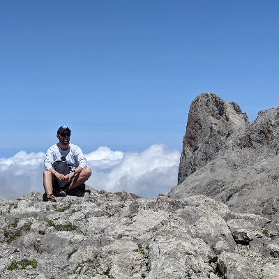 pablolmedorado's profile picture. Front-end developer