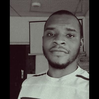 Mally_Elo's profile picture. 