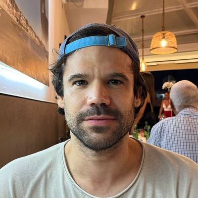 aahercan's profile picture. Que libertad concedida no es libertad, sino fuero.