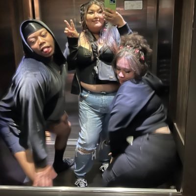 KingNyxxie's profile picture. Hello little octopi i am Nyxxie | she/her 🌈 | sad girl | ♡ horror/zombie games