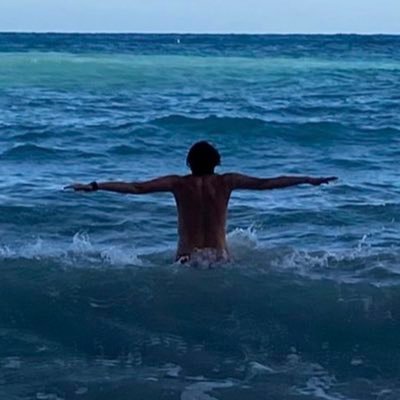 ares982's profile picture. MD; Anesthesiologist, Pain Therapist