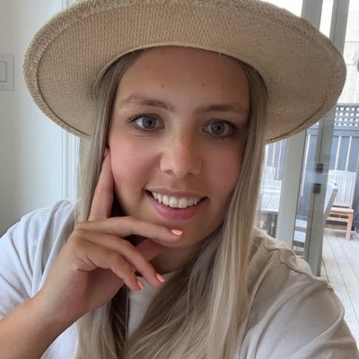 Aspiring (Screen)Writer & Poet @avrosindale Criminologist in Au Pair’s Clothing