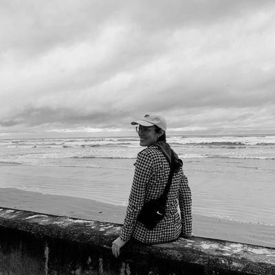 giucmore's profile picture. Giuliana ( quase nunca ) Giu ( quase sempre ) Não queira entender, nem eu sei ✨