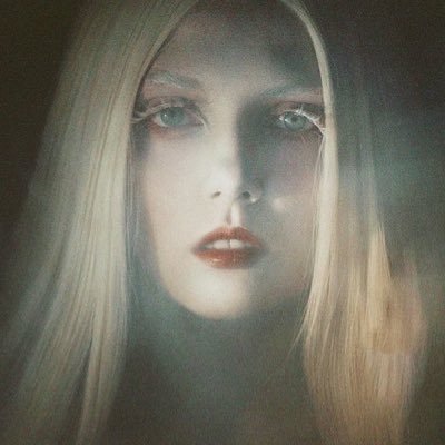 Ломографиняさんのプロフィール画像