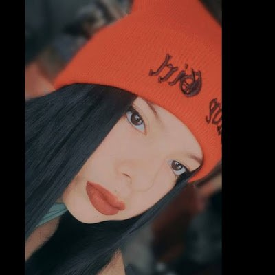 NathalyCha99877's profile picture. 