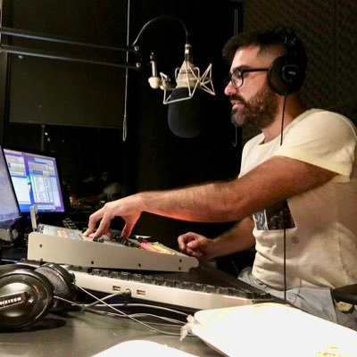 Oriental (35). 🎙 Conductor de radio 📻 en Radiocero Punta 101.5 y @montecarlo930 Locutor ALPU. Licenciado en Comunicación Publicitaria y nada, eso.