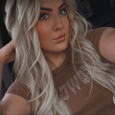 AuroraHolmes14's profile picture. 