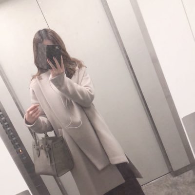 極貧からの逆転人生💘\nスマホ1つで起業して気づけば6社を経営♥\n最近は稼げる情報を教えたり現金プレゼント企画をしています💷\n今ラインで繋がれた方は限定でお金配りキャンペーンにご招待します💫\nまずは気軽にフォローしてね🎀