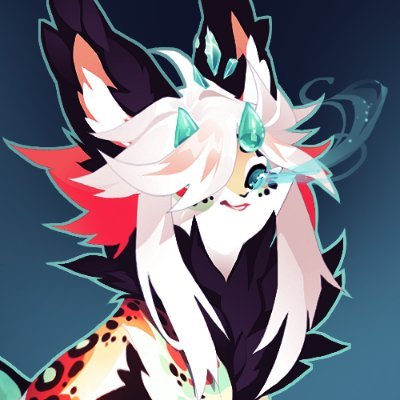 Wren is on 💙☁️ @glassmoth.artさんのプロフィール画像