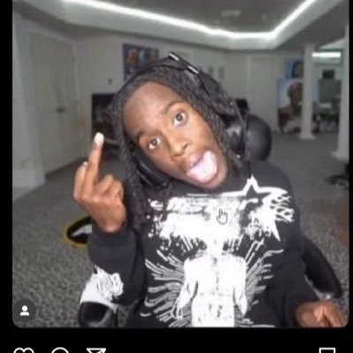 GIRLS ONLY 🌈 Bestie needed. 18+, DMs OPEN 🤤 secret account 🤫 black lesbian. MEN will be BLOCKED so don’t try!
