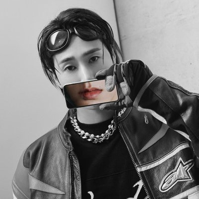 Enufn1g's profile picture. ..............................................................................................................................................................