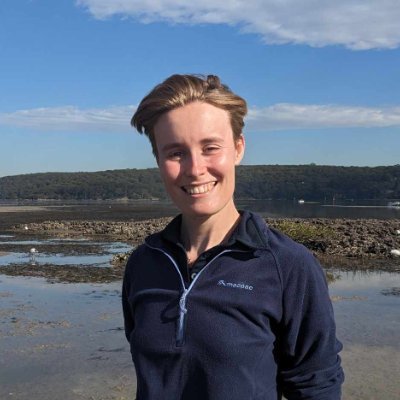 She/her. Research Assistant working on seagrass-microbe interactions and oyster reefs🦪🌱 @unswcsmi