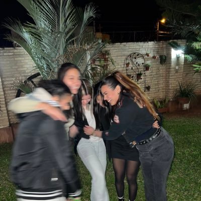 solmartinezseg's profile picture. todo pasa por algo