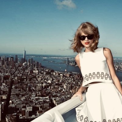 i love taylor swift and women