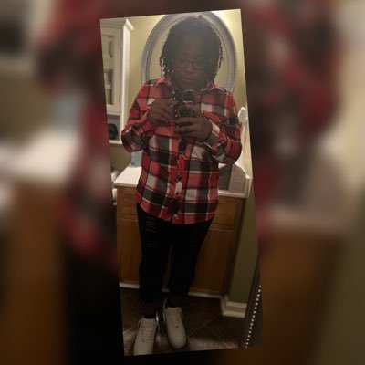 dee_thesavage Profile Picture