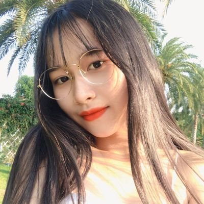 smebyesegro5's profile picture. Web advocate. Unapologetic problem solver. Friend of animals everywhere. Twitter buff. Troublemaker. Creator.