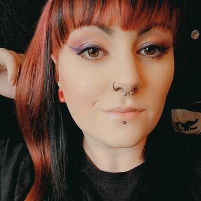 27 - Goth as fuck - faking mental stability everywhere except twitter✌🏼INFJ-T ✨🌻🌈