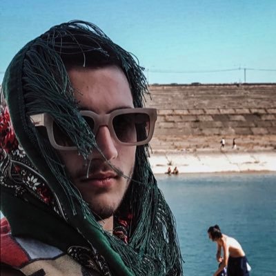 Tornike47341149's profile picture. OU