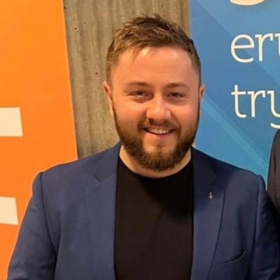 Exploring the vibrant world of journalism. Insights mostly on football and Scandinavian politics - join the journey! 🚀
Insights welcomed: aronvest@proton.me