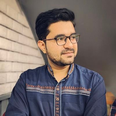 IT engineer who loves sci-fi/comic movies, relishes diverse cuisines, box office stuff. Cricket enthusiast, and humur afectionado🌐🎬🍔📺🏏🤣