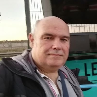 Mi gran pasión las motos, el T.T y el Buceo. Mi vida: mi familia y amigos. Mi Admiración:mi madre. Mi Amor: mi hija y mi compañera de viaje en la vida, mi mujer