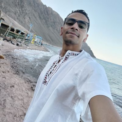 mt_emisty's profile picture. أنا أمرؤ خالي من العاطفة والمشاعر أنا لا أرى سوى الحقائق وحدها يالي من ظالم معتز بظلمي