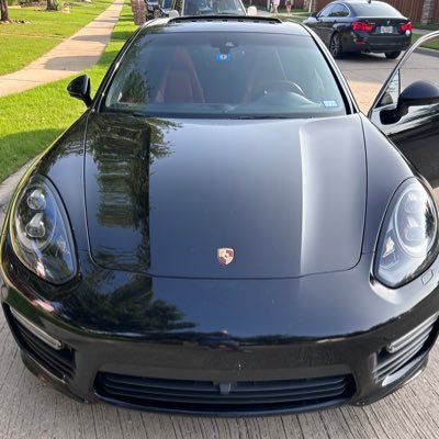 realcberry's profile picture. I make the meanest bacon, egg, and cheese you've ever had.