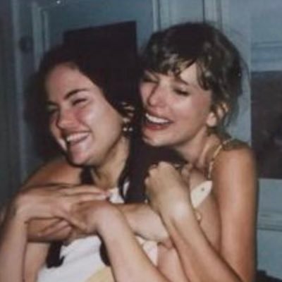 @selenagomez and @taylorswift13 are my comfort people since 2008.