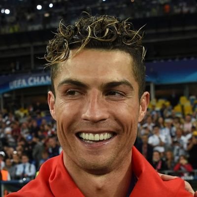 Cristiano Ronaldo 🐐
Hala Madrid🤍🤍
