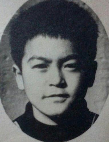 아픈 대한민국을 사랑하는 사람, 노무현과 함께 동시대를 산 행복한 일인, 원칙과 상식, 나눔과 실천, 김대중 대통령의 이념과 사상의 일치를. 학습하려함