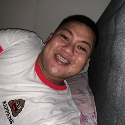 yradeleon's profile picture. 