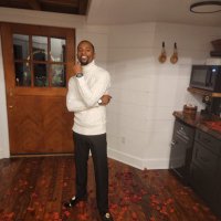 Tony (@tonytoauthentic) Twitter profile photo