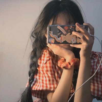 ElizabethW31317's profile picture. Lucky is you,the regret is you too.