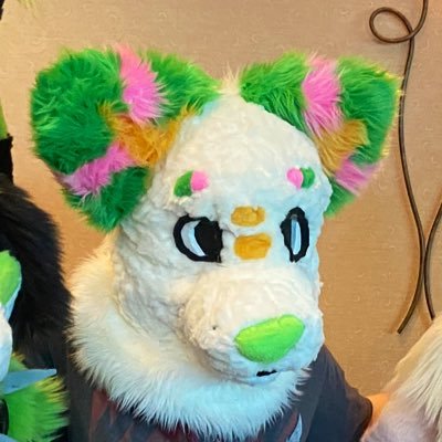 fursuit and plush artist/maker