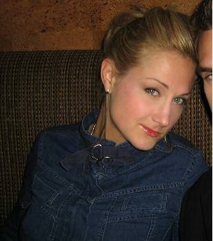 SnowRouge's profile picture. ski-snowboard❄️bum. game studio🎮money shaker. sight seeker🏔. traveling bush-wacker-🍁city-walker🌆. wannabe artist-creator. Proudly Canadian🇨🇦.cat lover💕