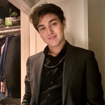 CustomDipped's profile picture. Sam | 23 | @100thieves x @higround | USC 2024