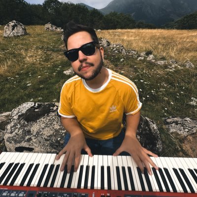Pianista 🎹 Director Musical🎧 Productor Musical Pianista a Ànima al TNC, Priscilla el Musical i a Músics de Carrer “Tribut a Txarango”