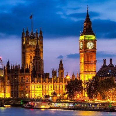 sachikakurai's profile picture. 美容品を漁るのが大好きです❤️最近友達と撮った写真で自分の肌に絶望を感じマジなスキンケア対策中笑