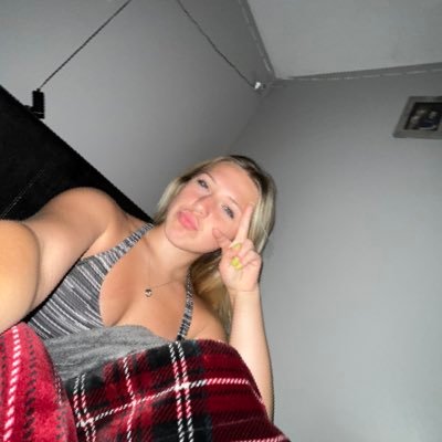 ellee2769's profile picture. 