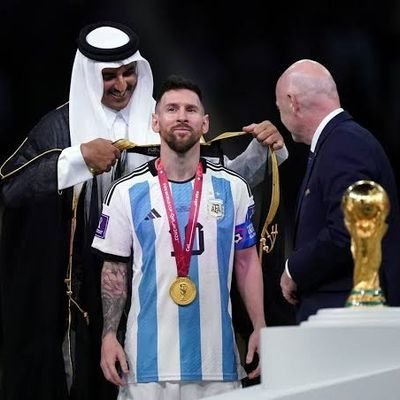 Futbol Club Barcelona fan❤️💙,Messi fan.⚽🏆🏟️🥇
Follow me for interesting football and Messi contents❤️💙.