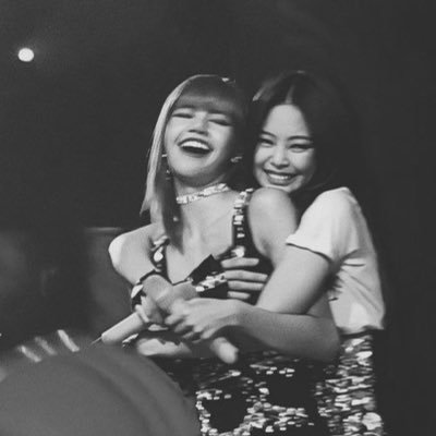 a slvt for lalisa manobal and jennie ruby jane kimš¤ jenlisa is my religionš¤OT4 4ever