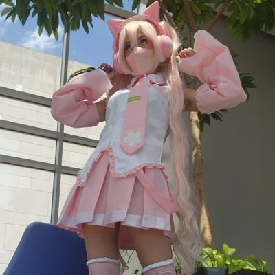 Twitch Streamer | Gamer | Wannabe Cosplayer | Artist | Anime Nerd
~No Minors! 18+ Only~ https://t.co/d3pHr2LZwm