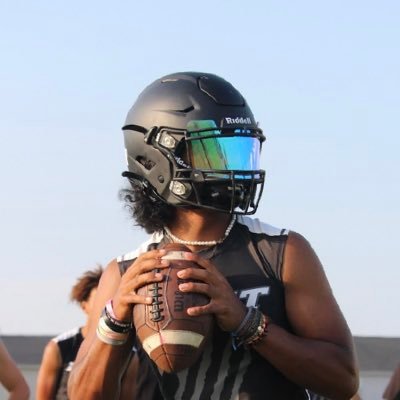 2026 • Normal Community West High School • QB • 6’1, 180 LBS • mangruemjrue2313@gmail.com • 2nd Team All Conference QB