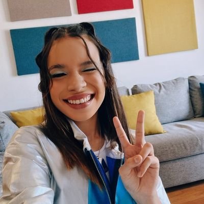 Apoyando el talento de la Reina de Honduras💙
