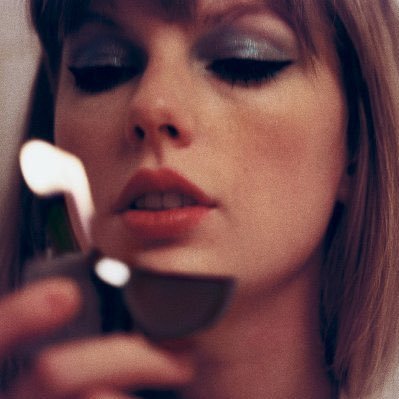 AutoTayIorAlert's profile picture. Instant, automated alerts if there are any changes to https://t.co/aWhWNAwONi and the AU store! Parody Account!